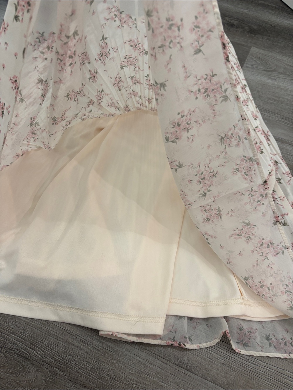 WISHLIST Cream and Pink Floral Pleated Skirt size small - Picture 4 of 5